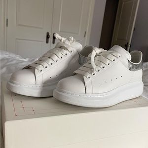 ALEXANDER MCQUEEN SNEAKERS